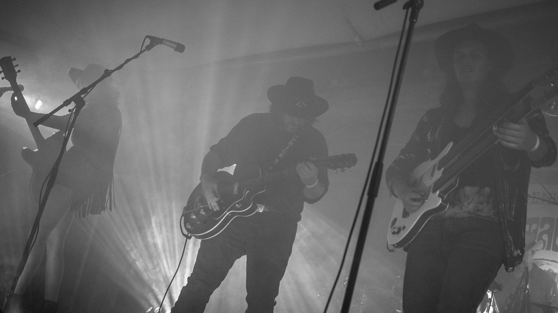 SPINDRIFT RETURNS TO THE STAGE
